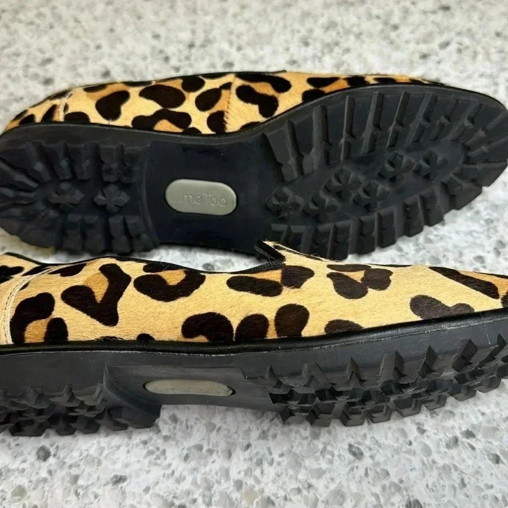 Me TOO Cambrie Tan Black Jaguar Haircalf size 6 no signs of wear flats - Picture 5 of 7